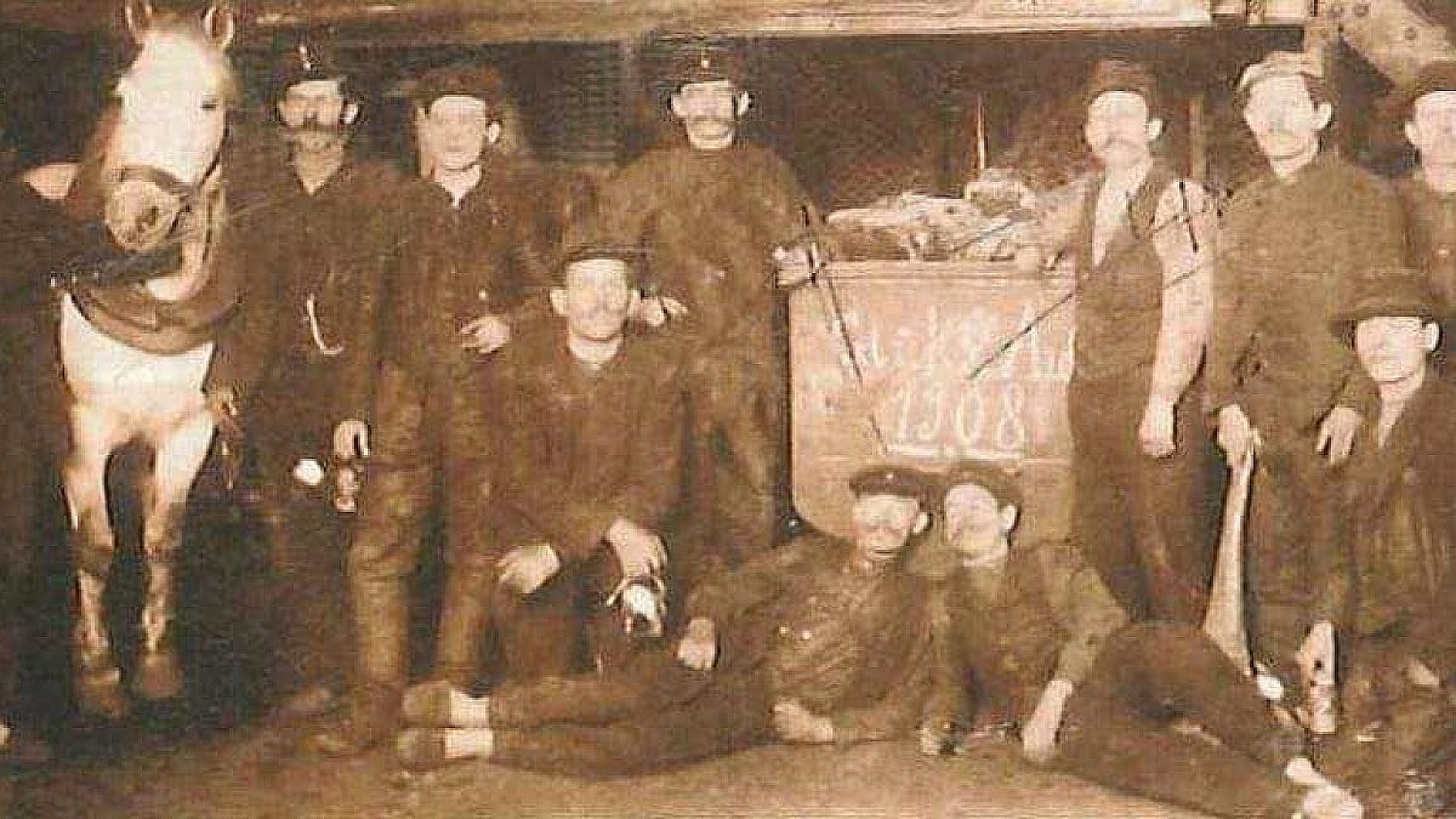 A9936 CE0 AA14 4 E53 A660 B2 F7 C6 DEB1 FC A9936 CE0 AA14 4 E53 A660 B2 F7 C6 DEB1 FC