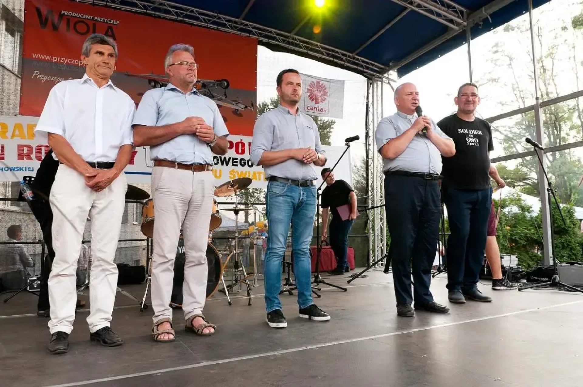 7980 FB87 B3 BC 41 BC A095 4727 A615 BED0 7980 FB87 B3 BC 41 BC A095 4727 A615 BED0