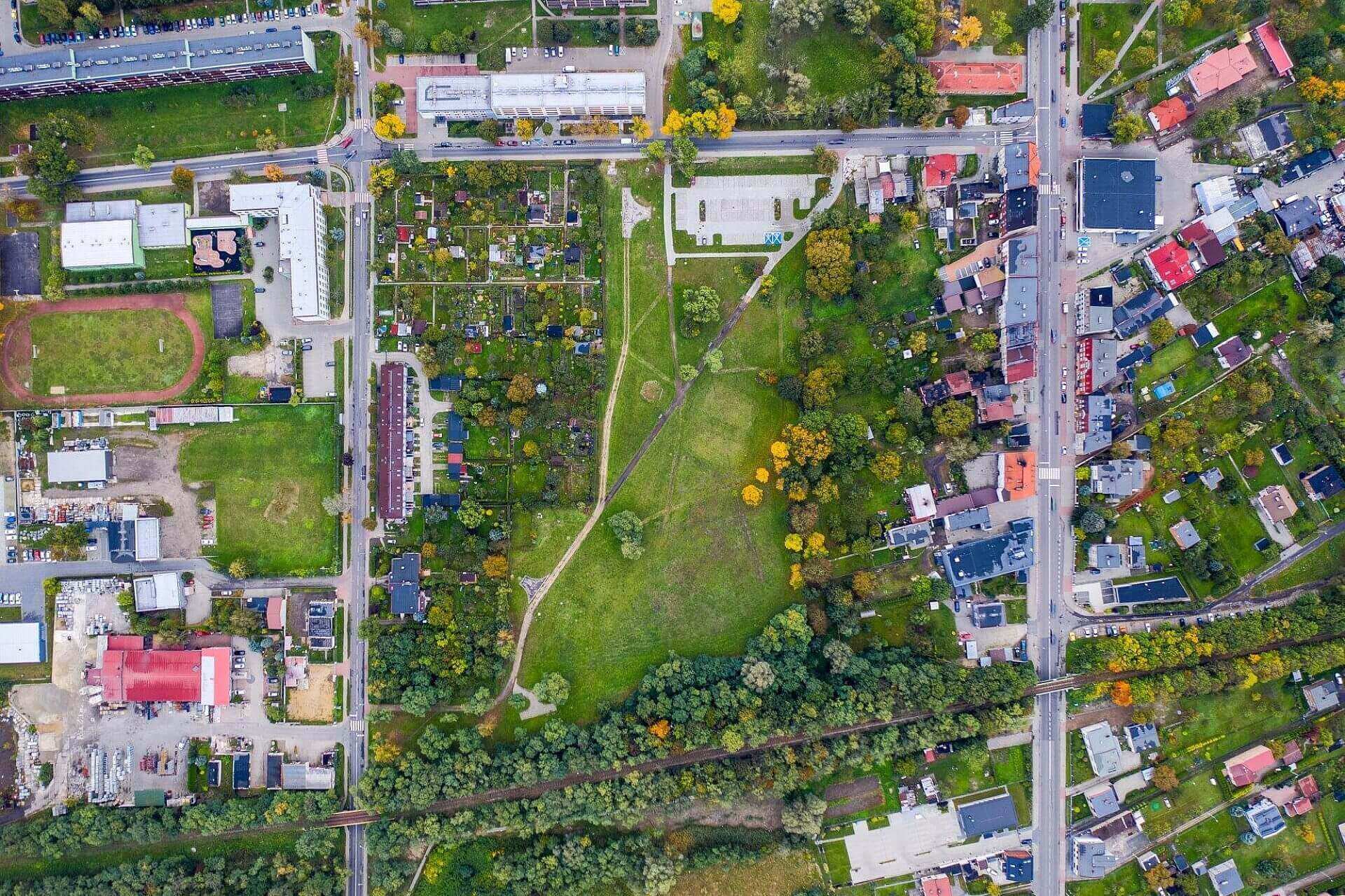 Park przy ul. Szpitalnej w Knurowie Park przy ul. Szpitalnej w Knurowie