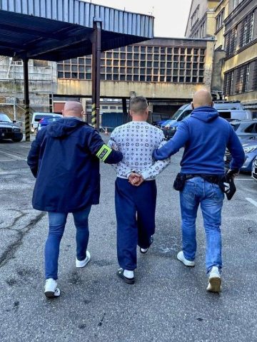 9 D1 C4351 17 C9 46 AA BF39 46 DFD1308408 9 D1 C4351 17 C9 46 AA BF39 46 DFD1308408